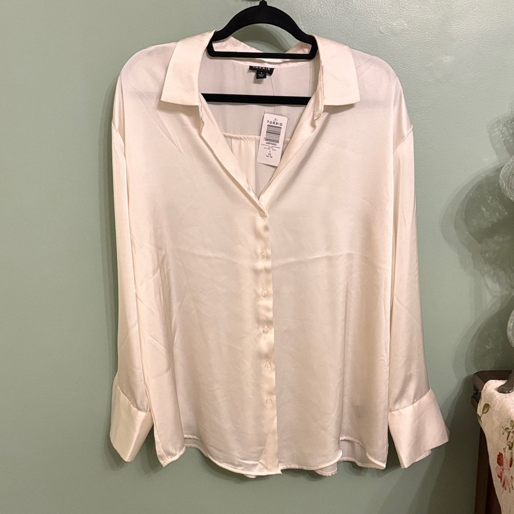 Torrid Ivory Satin-Look Button-Down Shirt